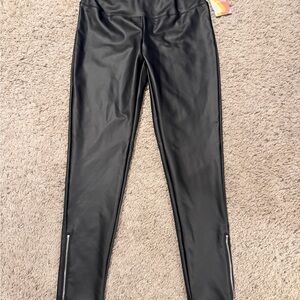 Yummie by Heather Thomson Black Leggings